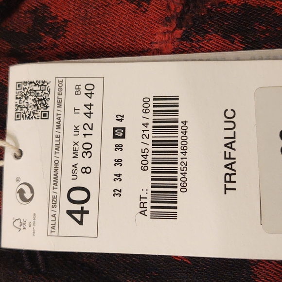 ZARA | NWT Rare Red Wash Distressed Black Skinny Jeans - Picture 6 of 6